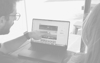 Personalised game plan discussion after a surf coaching session